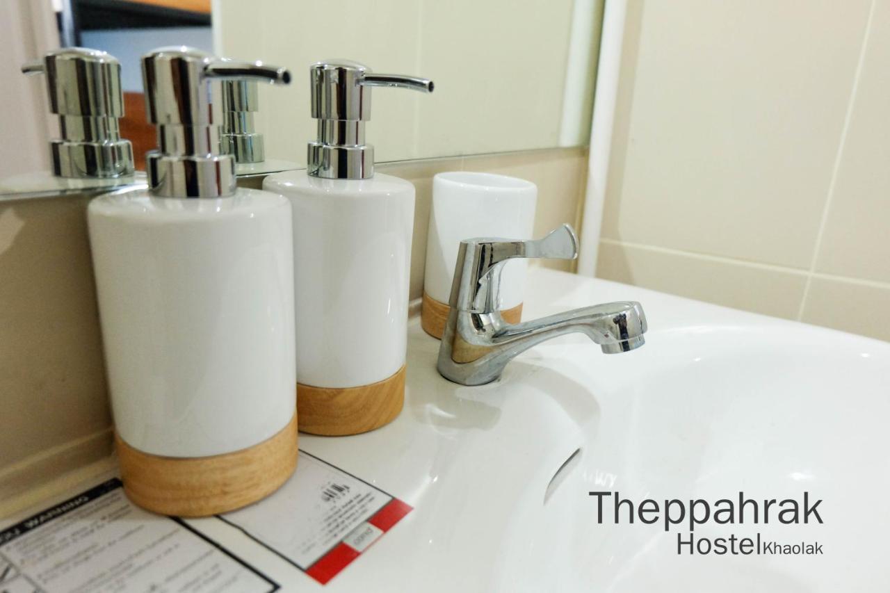 Theppahrak Hostel Khaolak Khao Lak Exteriör bild